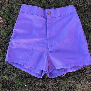Vintage high waisted lavender purple shorts! xxs